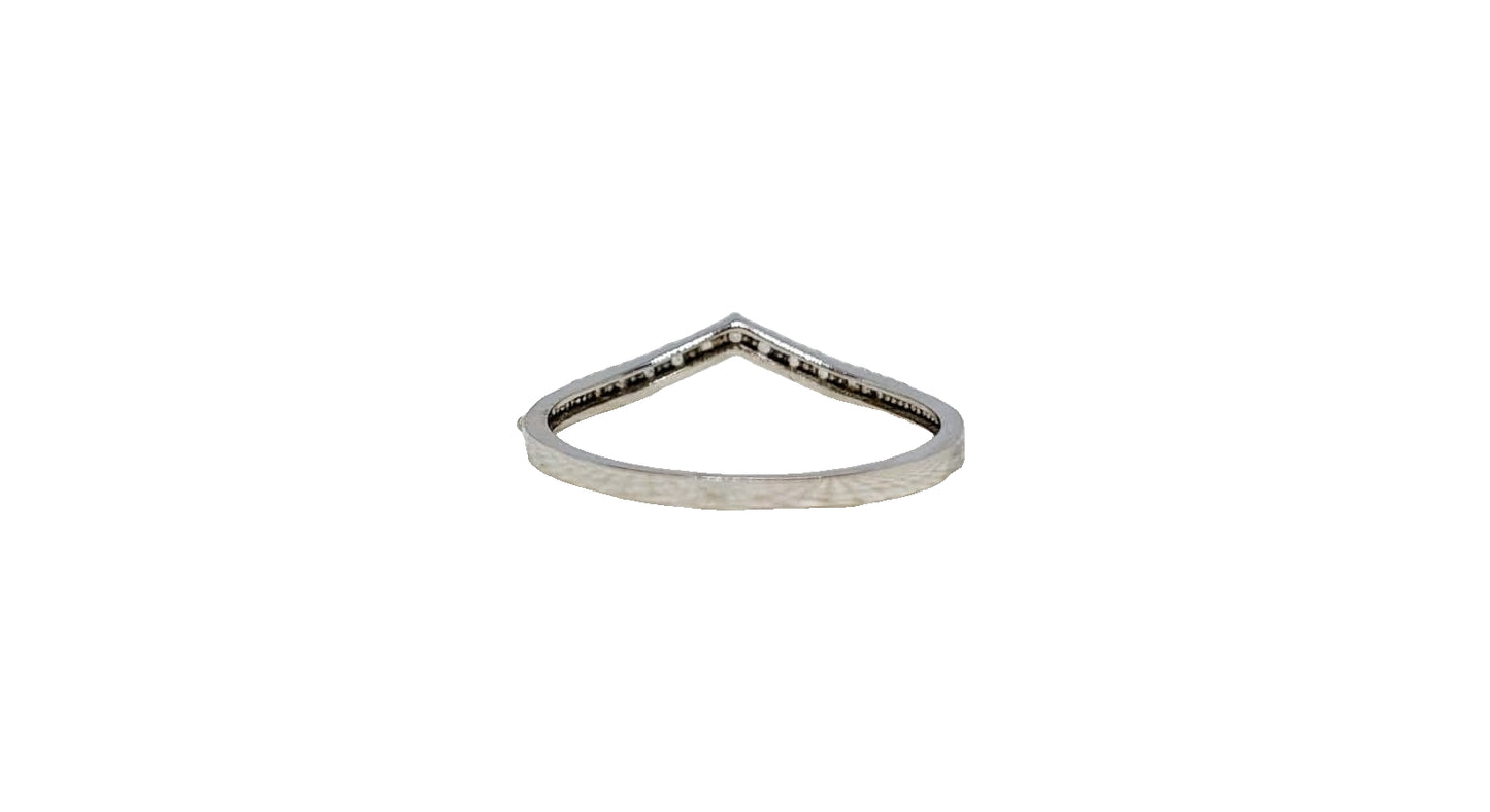 9ct White gold cubic zirconia V-shape claw setting band