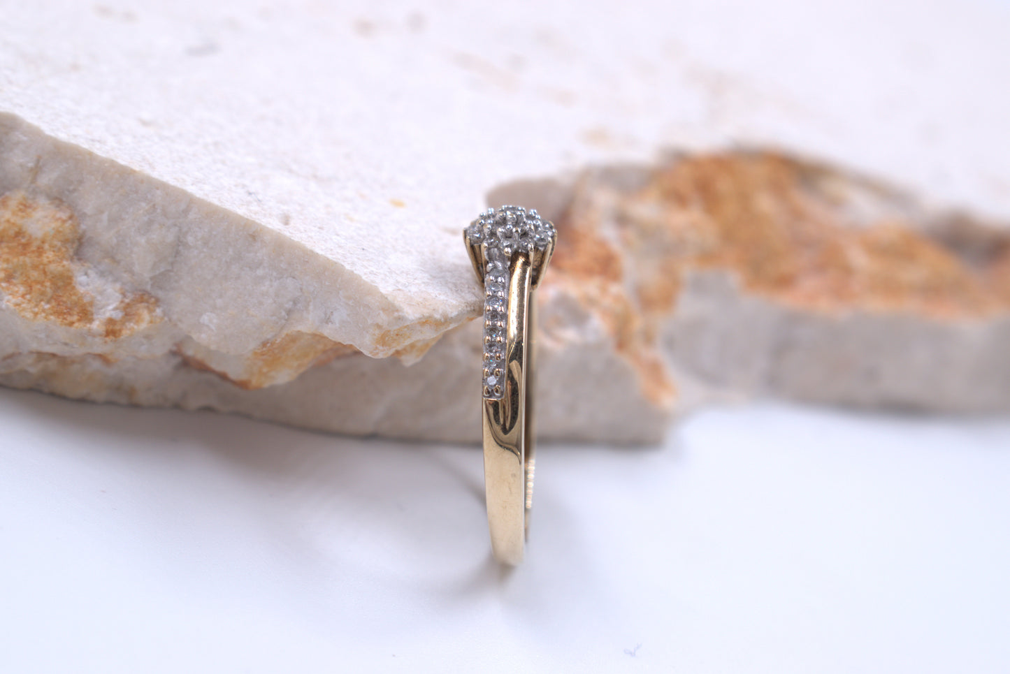 9ct Yellow Gold Diamond Flower or Cluster Style Ring