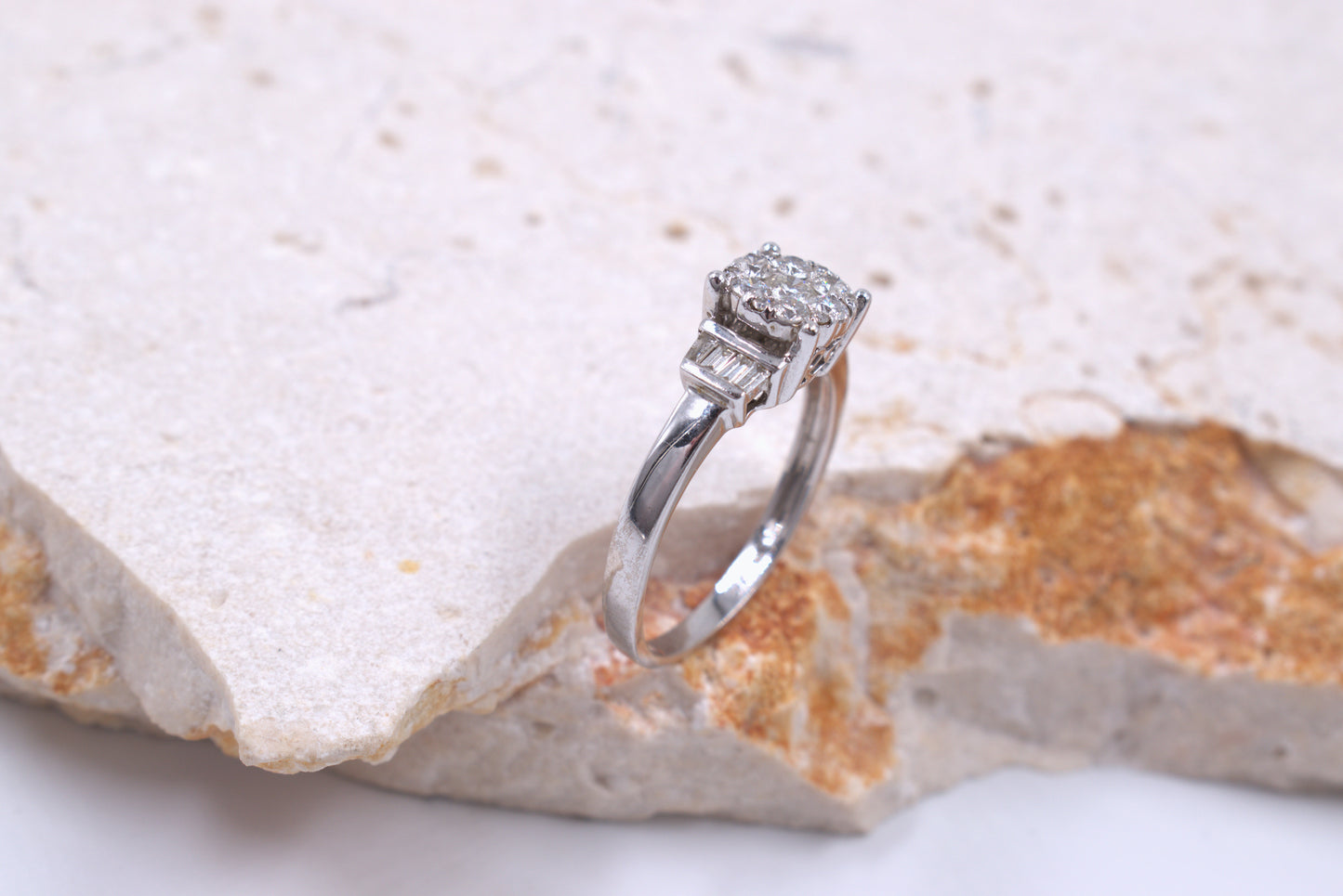 9ct White Gold Illusion Style Diamond Ring