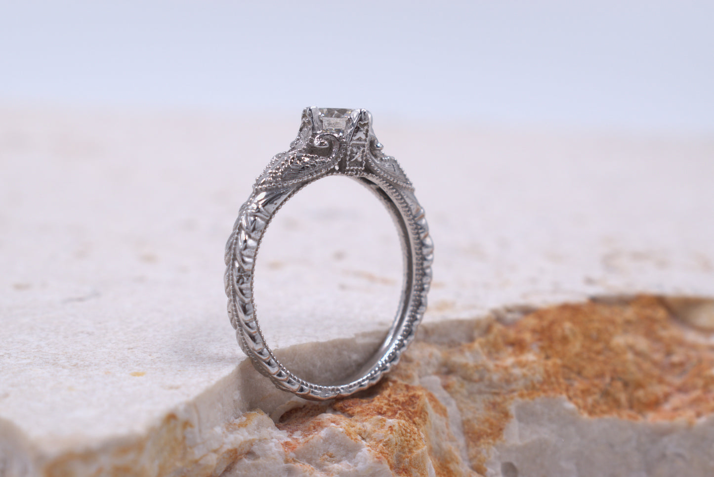 18ct White Gold Vintage style Diamond Ring