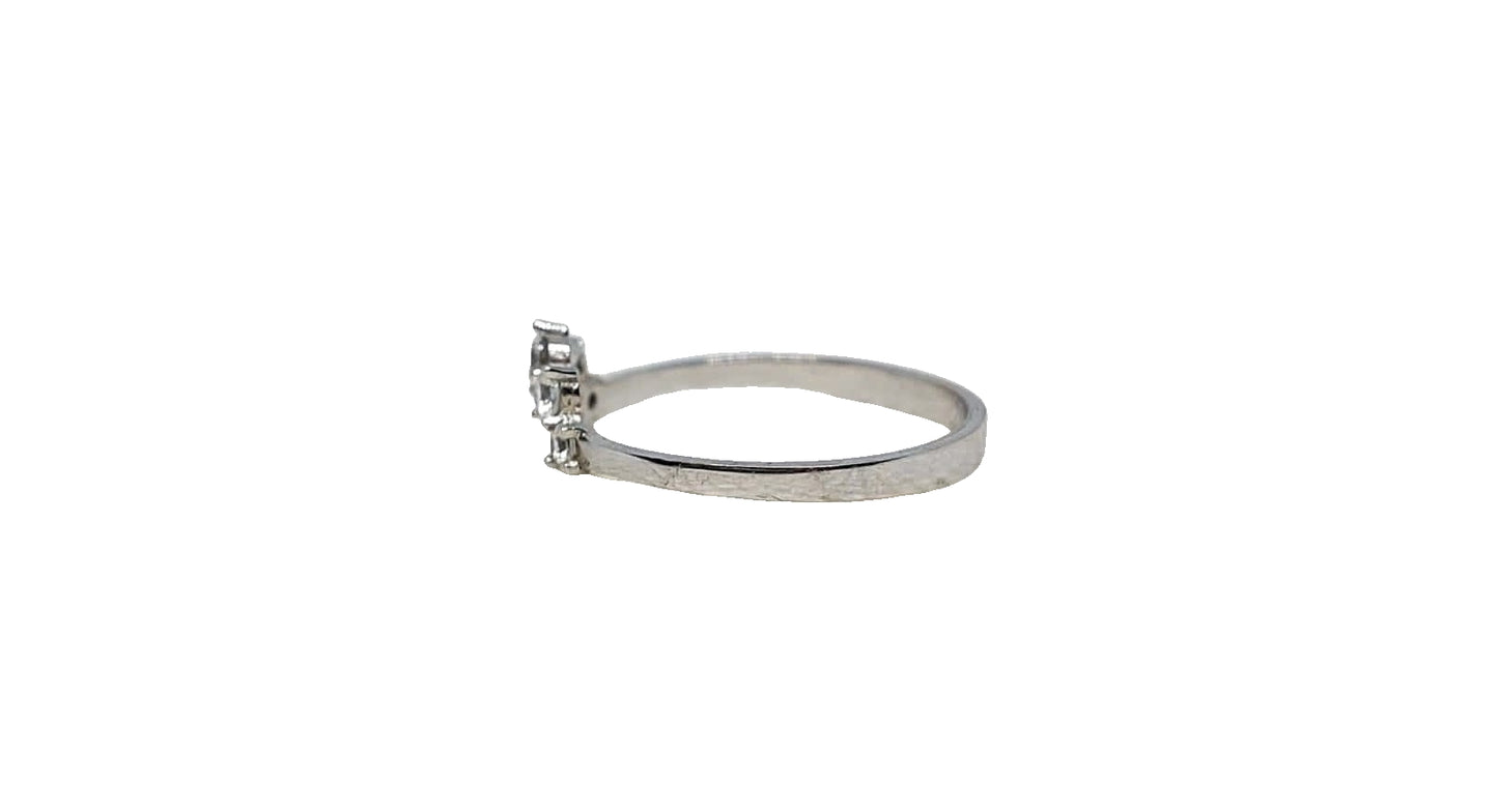 9ct White gold 5x cubic zirconia 4 claw cubic zirconia curved band