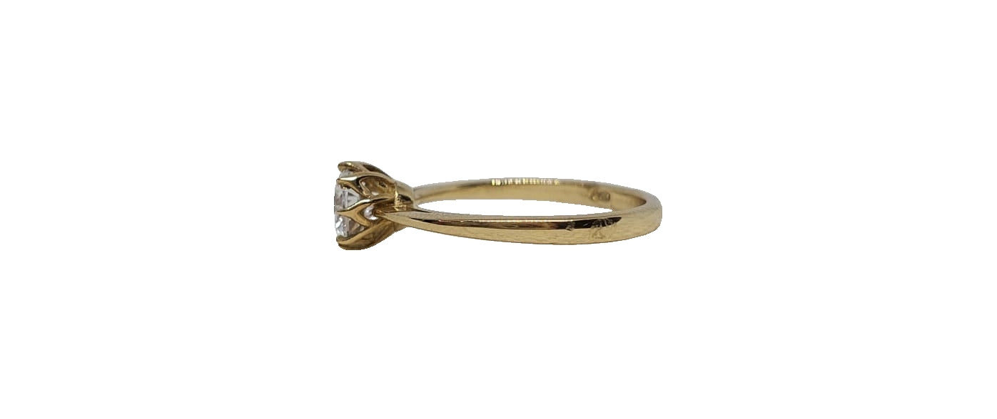 9ct Yellow gold cubic zirconia protea setting 8 claw with a slim tapered shank ring