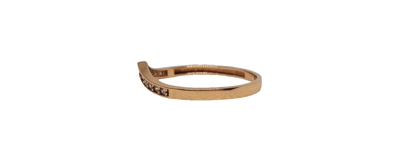 9ct Rose gold cubic zirconia channel setting V-shape band
