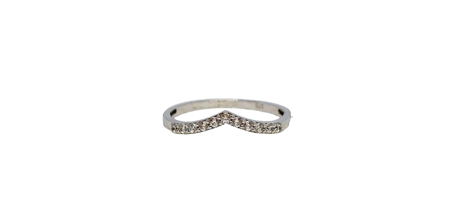 9ct White gold cubic zirconia V-shape claw setting band