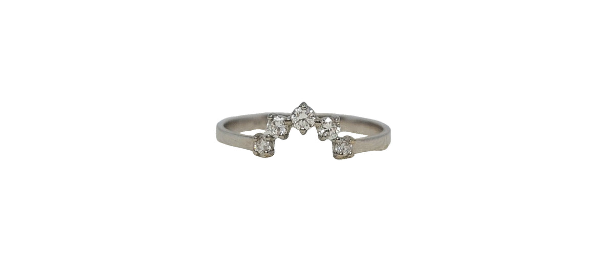 9ct White gold curved 5 stone lab diamond eternity band