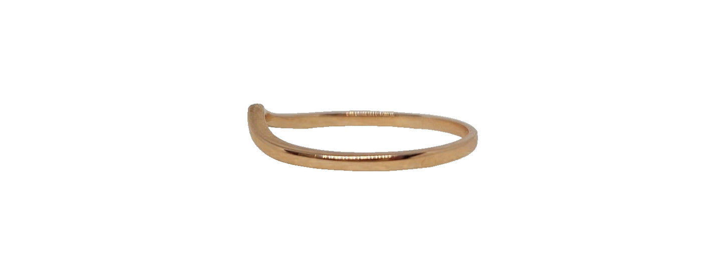 9ct Rose gold plain V-shape eternity band