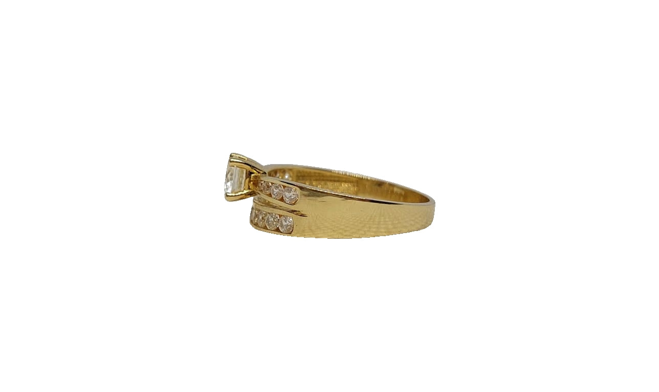 9ct Yellow gold round 4 claw spilt shank channel setting cubic zirconia ring