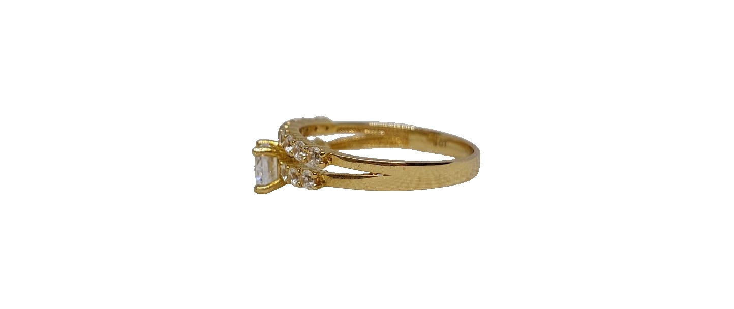 9ct Yellow gold round 4 claw split shank claw setting cubic zirconia ring