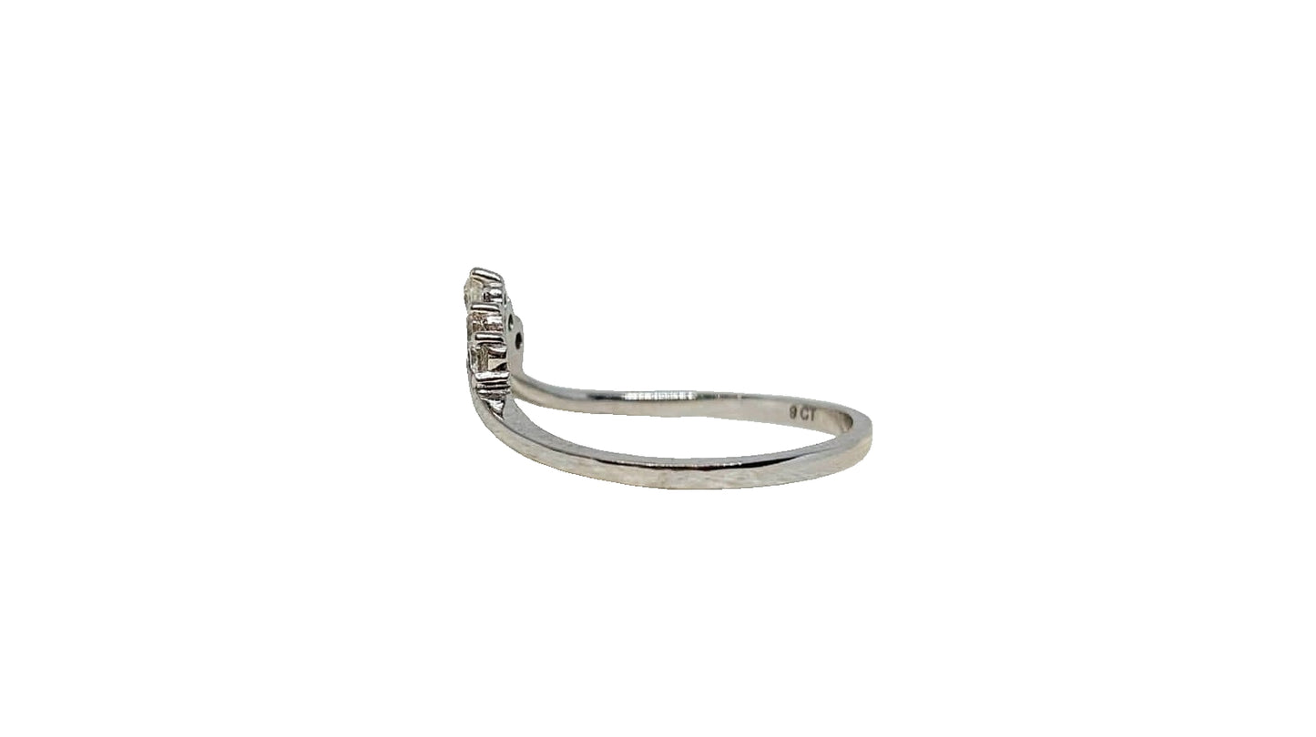 9ct White gold 5x cubic zirconia V-shape plain shank band