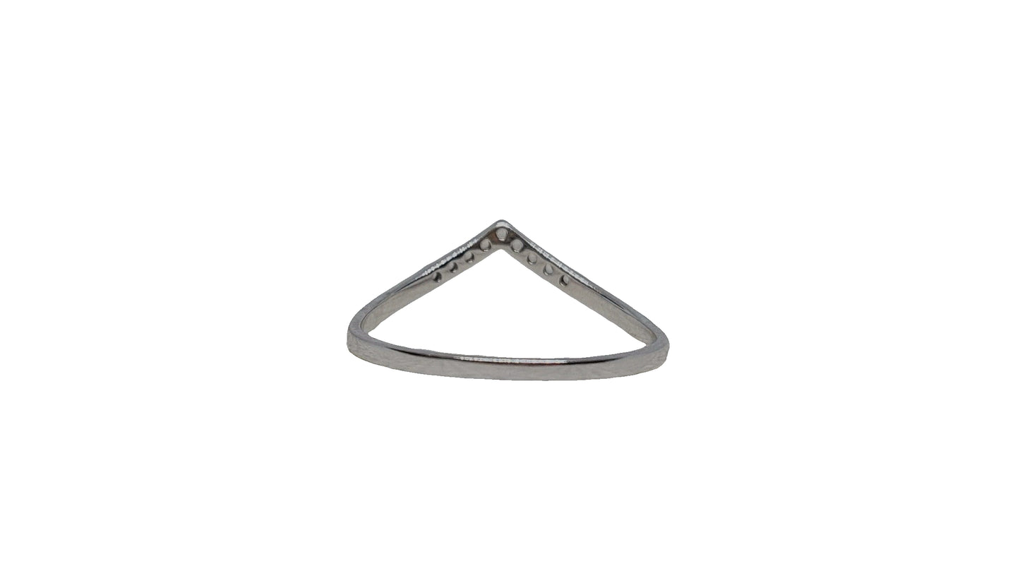 9ct White gold V-shape 9x cubic zirconia claw setting band