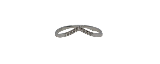 9ct White gold V-shape 9x cubic zirconia claw setting band