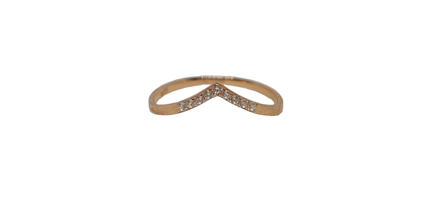 9ct Rose gold V-shape 9x cubic zirconia claw setting band