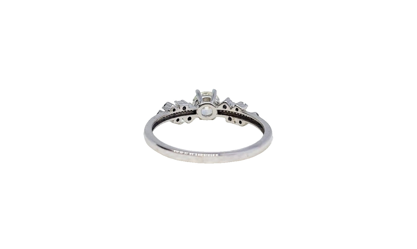 9ct White gold round 6 claw cubic zirconia snowdrift design ring