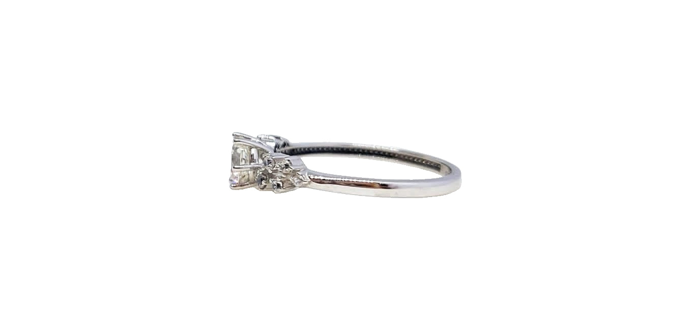 9ct White gold round 6 claw cubic zirconia snowdrift design ring