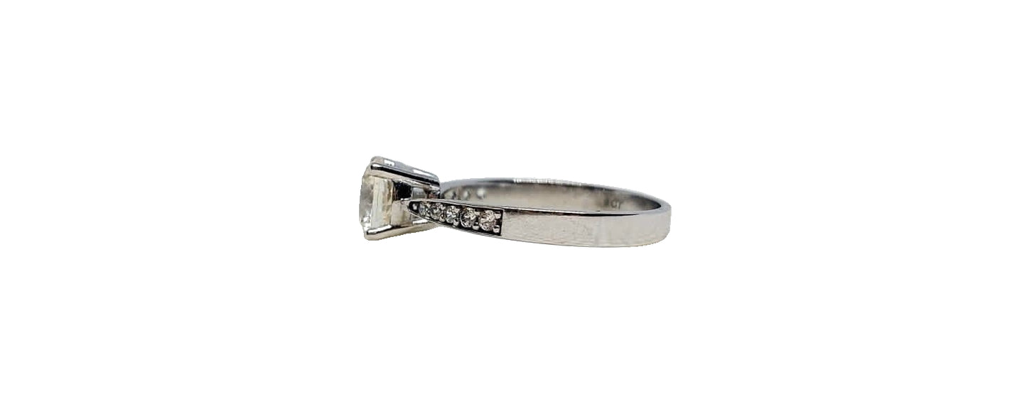 9ct White gold cubic zirconia 4 claw with channel setting cubic zirconia tapered shank ring