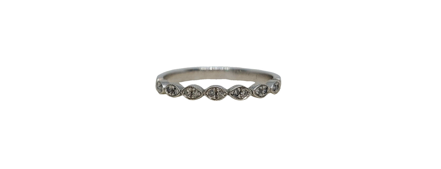 9ct White Gold diamond milgrain marquise pattern band