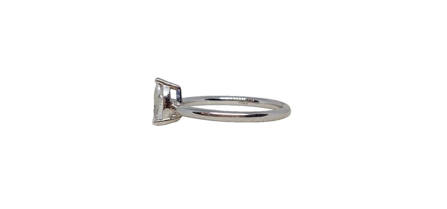 Sterling silver 18ct rhodium plating pear shape moissanite solitaire plain shank ring