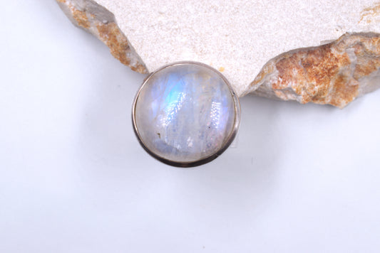 Sterling Silver Cabachon Round Moonstone Ring