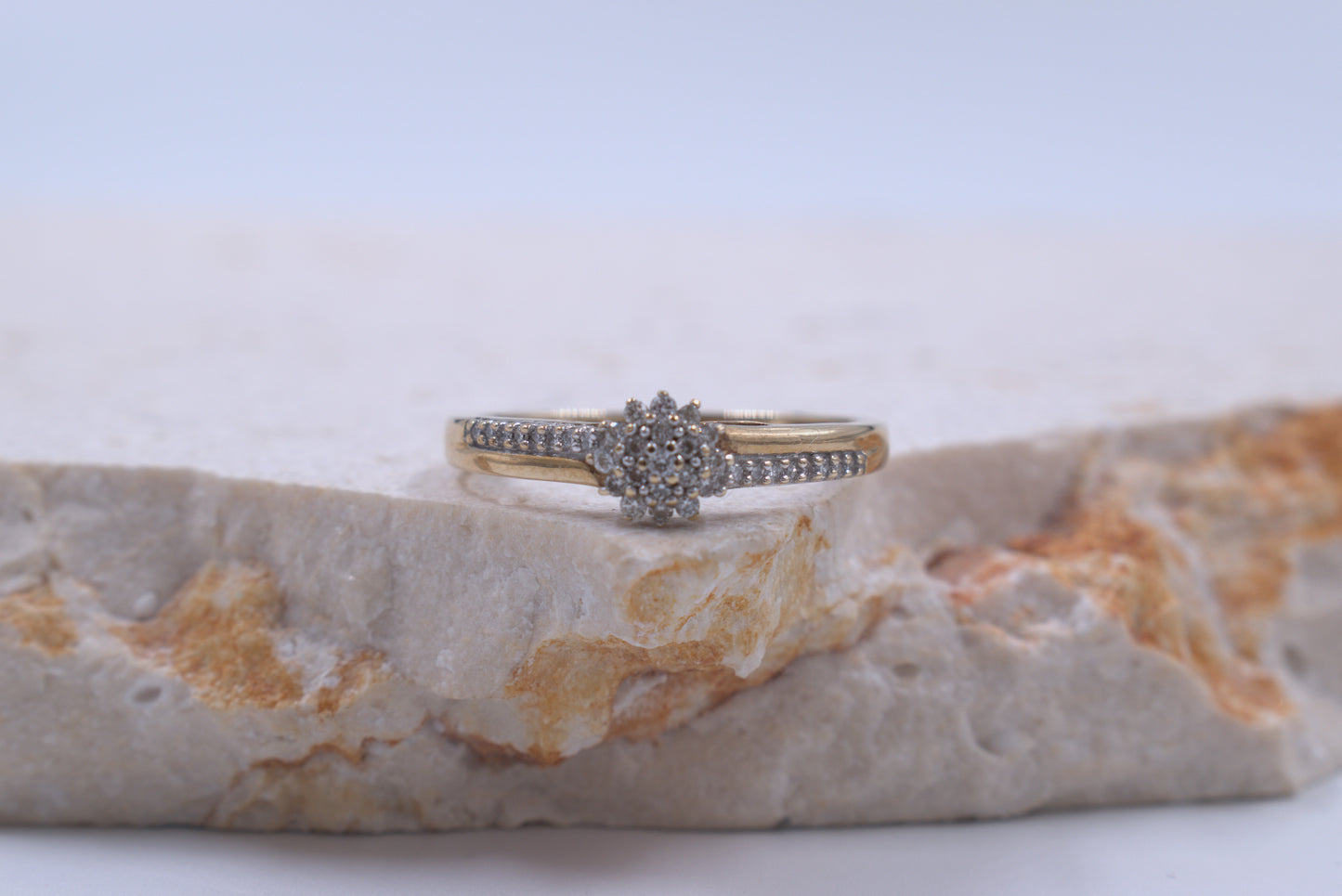 9ct Yellow Gold Diamond Flower or Cluster Style Ring