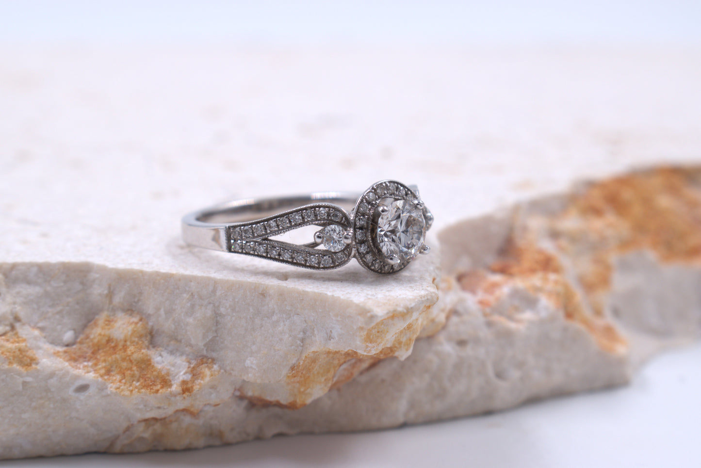 18ct White Gold Diamond ring with halo, split shank and Hidden Halo