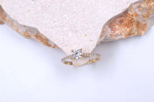 9ct Yellow Gold  Round Cubic Zirconia Ring