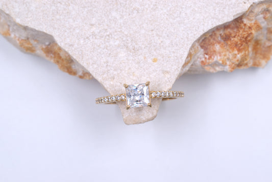 9ct Yellow Gold Square Cubic Zirconia Ring