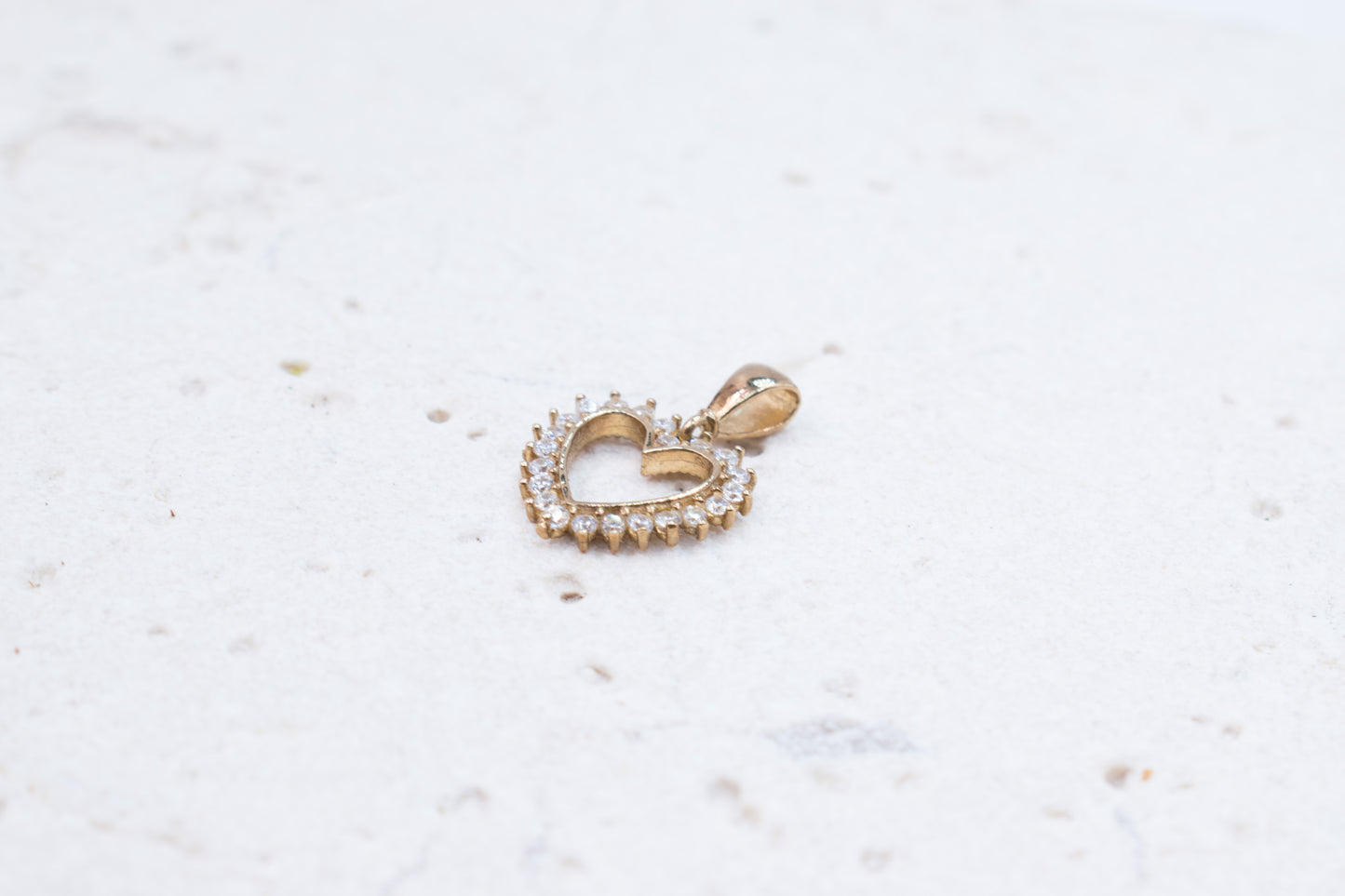 9ct Yellow Gold Cut Out Heart Pendant