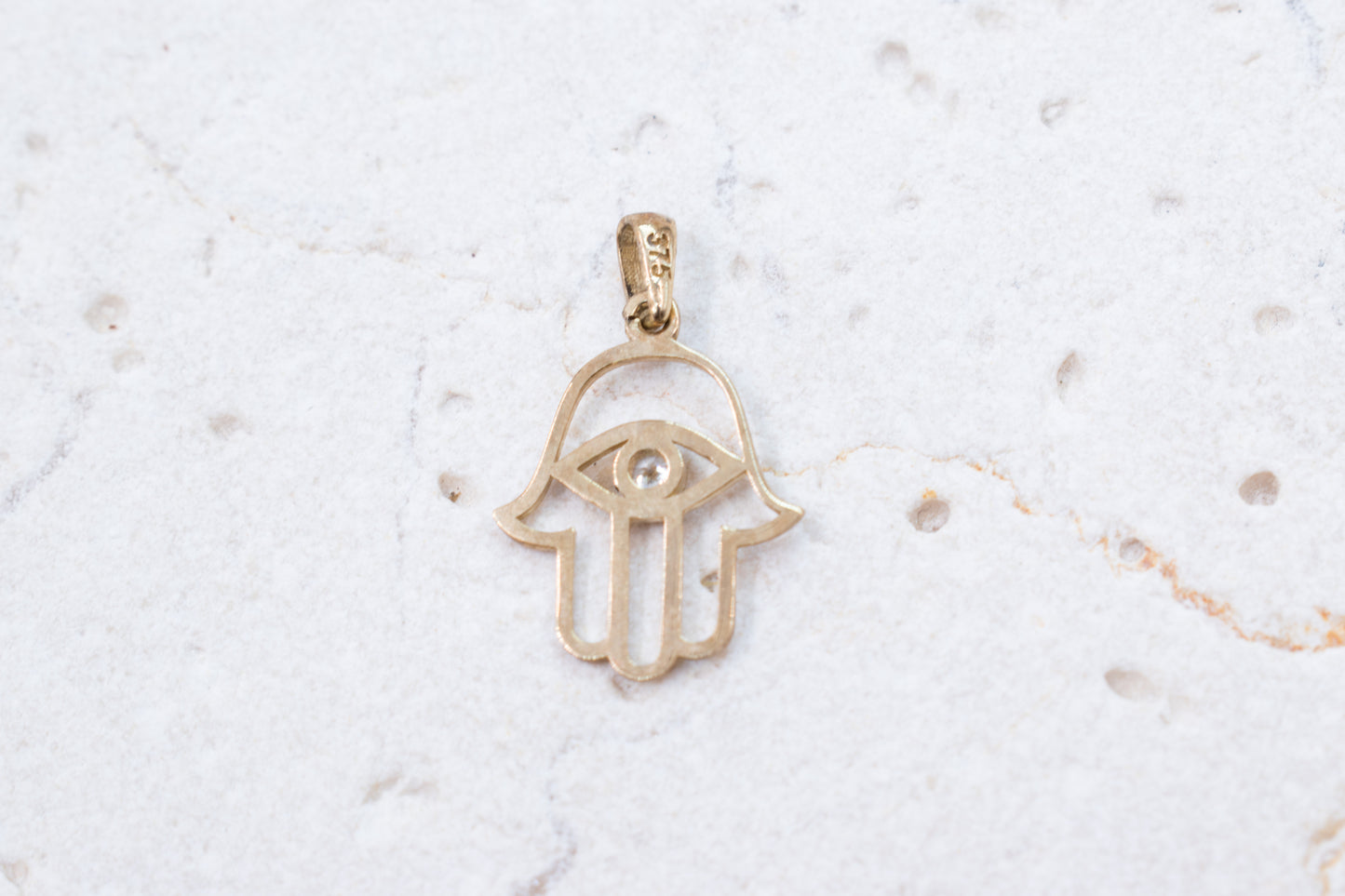9ct Yellow Gold Cut Out Hamsa Hand Pendant