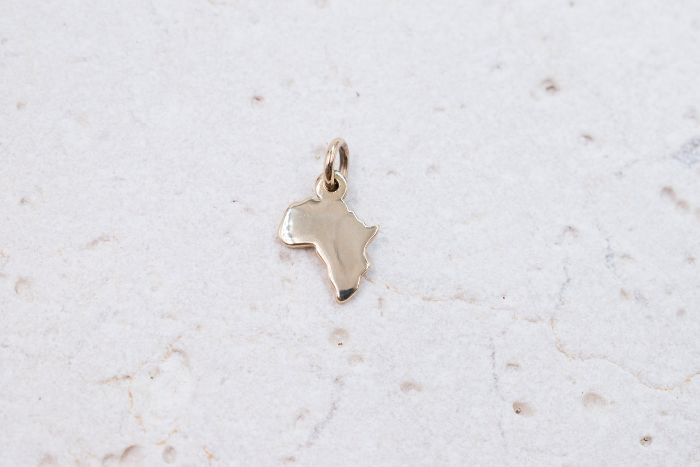 9ct Yellow Gold Map Of Africa Pendant