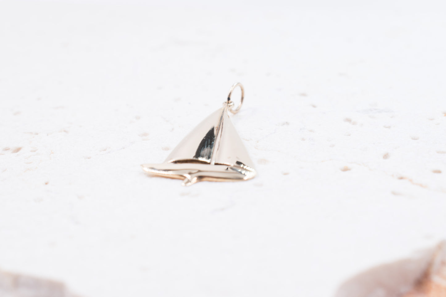 9ct Yellow Gold yacht pendant