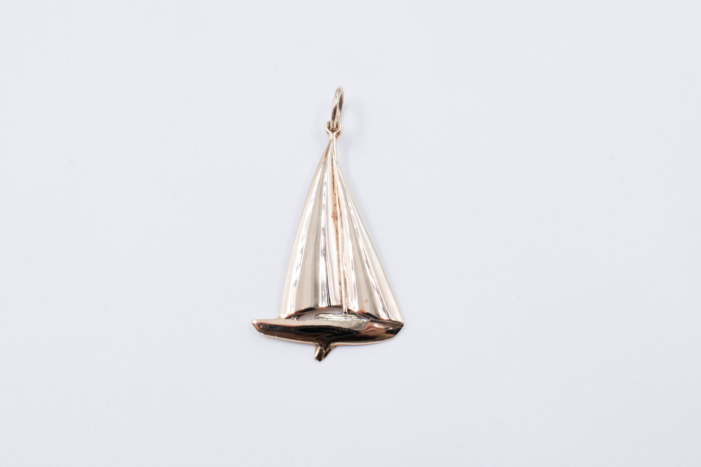 9ct Yellow Gold yacht pendant