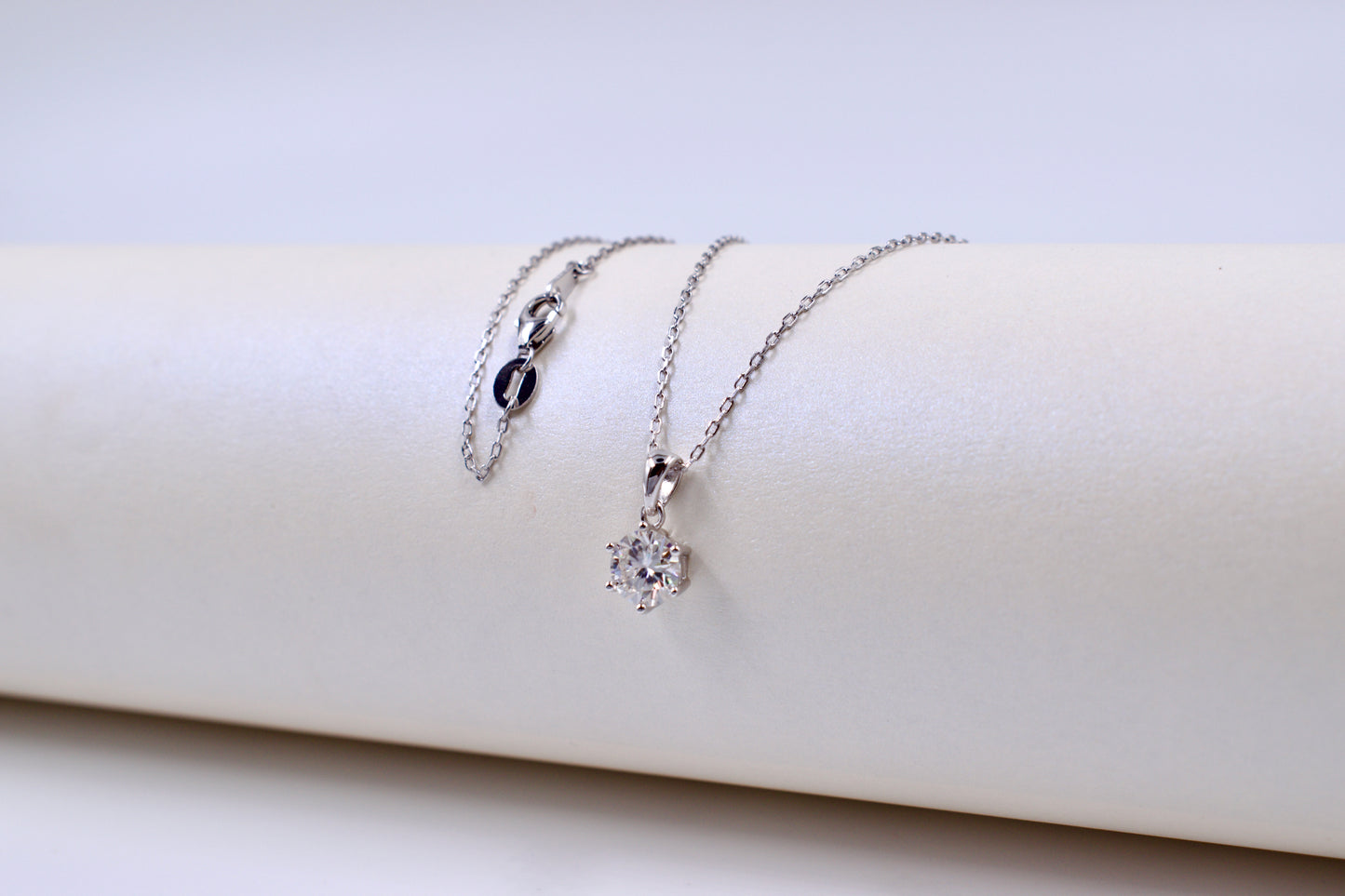 Sterling Silver 18ct Rhodium Plated Moissanite necklace
