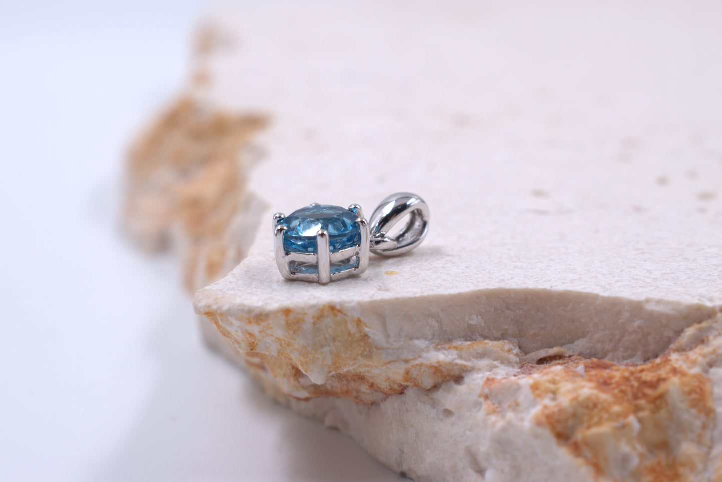 Sterling Silver Round Swiss Blue Pendant(November Birthstone)